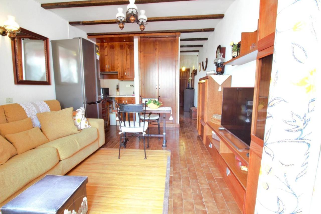 With A Canarian Atmosphere In The South Apartament *